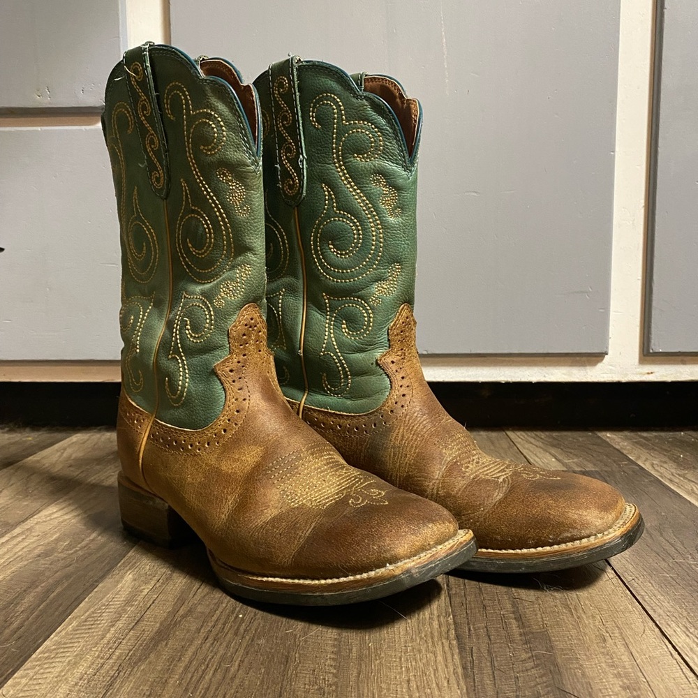 Justin Womens boots size 8